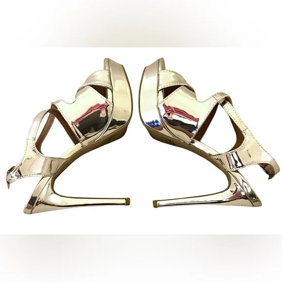 NWOT Qupid Silver Strappy Heels - Picture 2 of 3